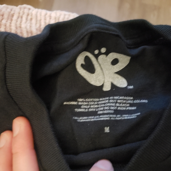 Olivia Rodrigo Guts World Tour Merc Obsessed LA T Shirt Medium - Picture 3 of 3